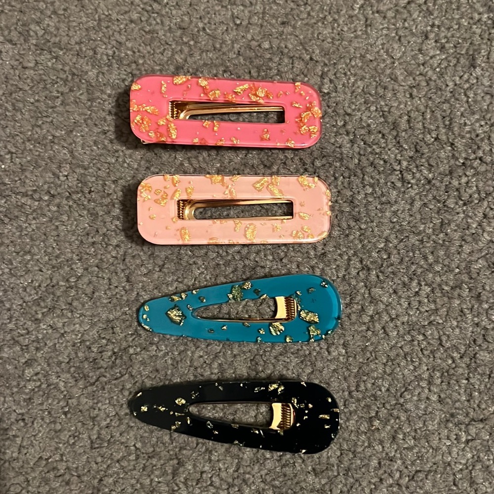 Barrette Set (4 clips) NWOT